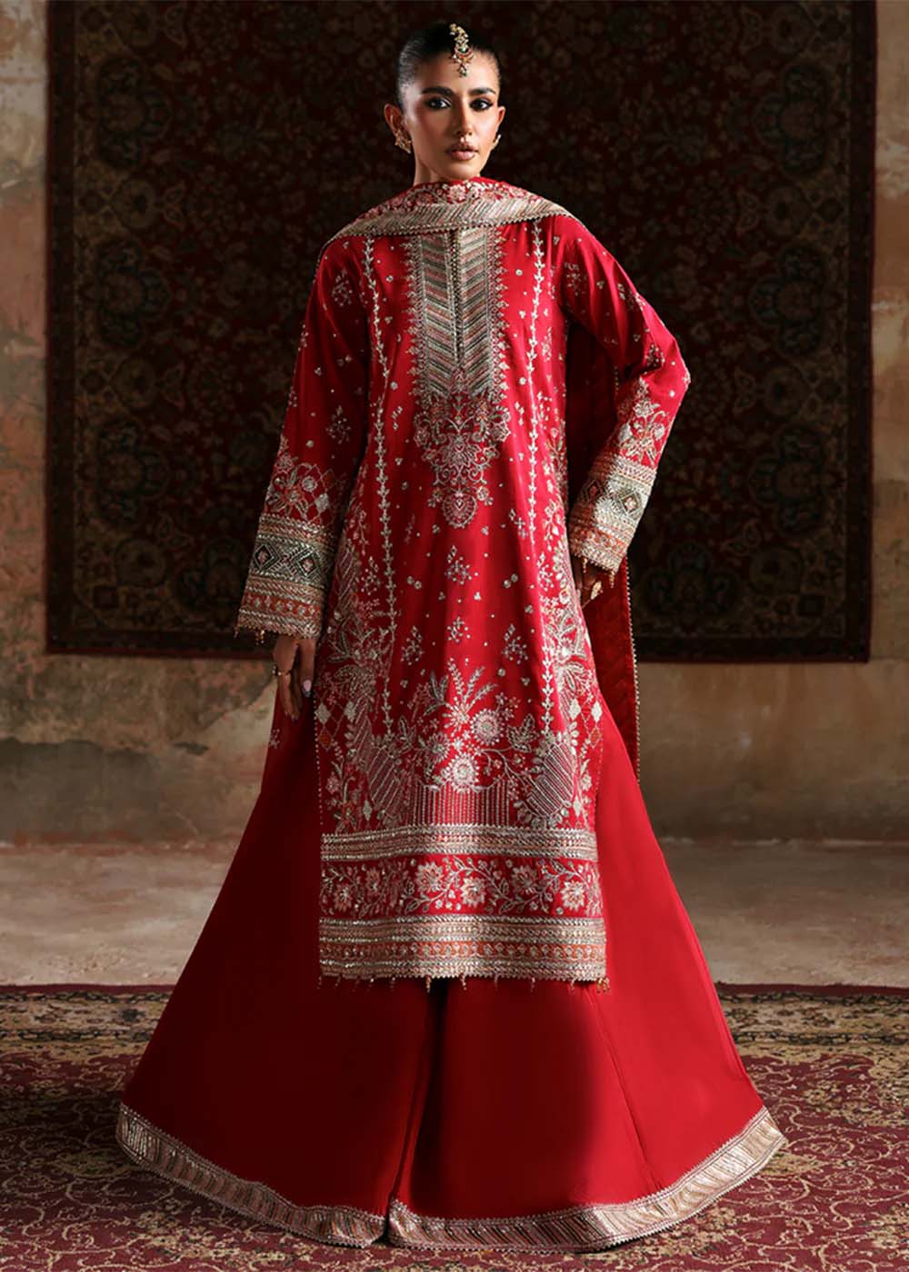 Emaan Adeel's Afsana-E-Silk Formal Wear ’25 | Mahgul